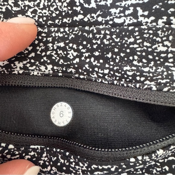 Lululemon Pace Perfect Legging - Picture 11 of 12